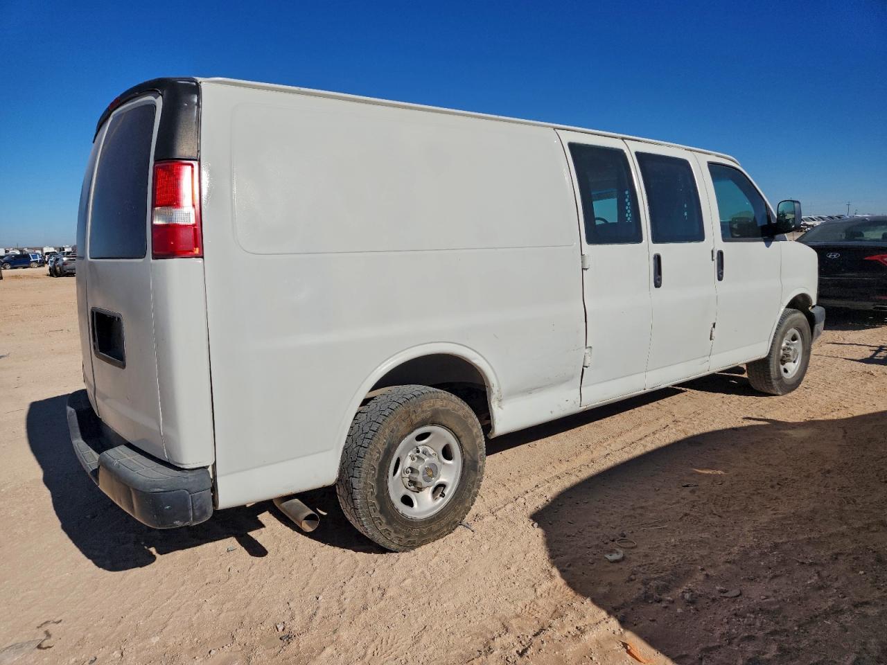 2003 Chevrolet Express G3500 - Фото 3