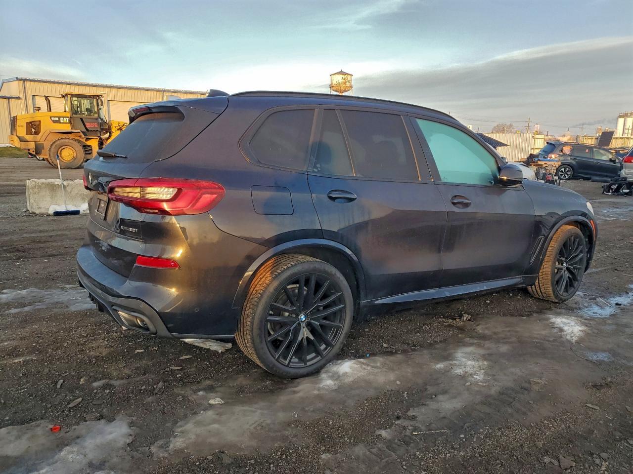 2019 BMW X5 xDrive50I - Image 3