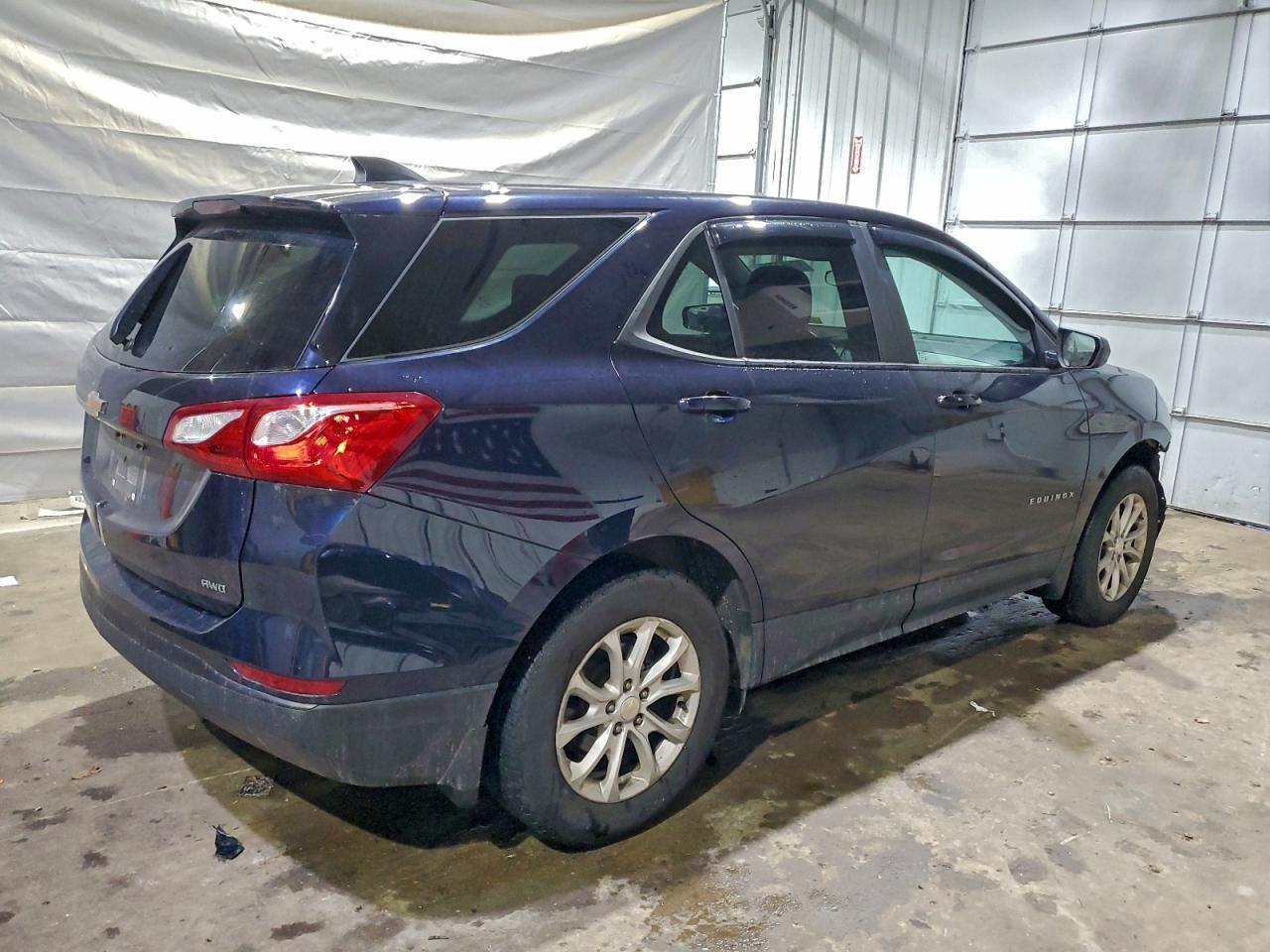 2020 Chevrolet Equinox Ls - Image 3