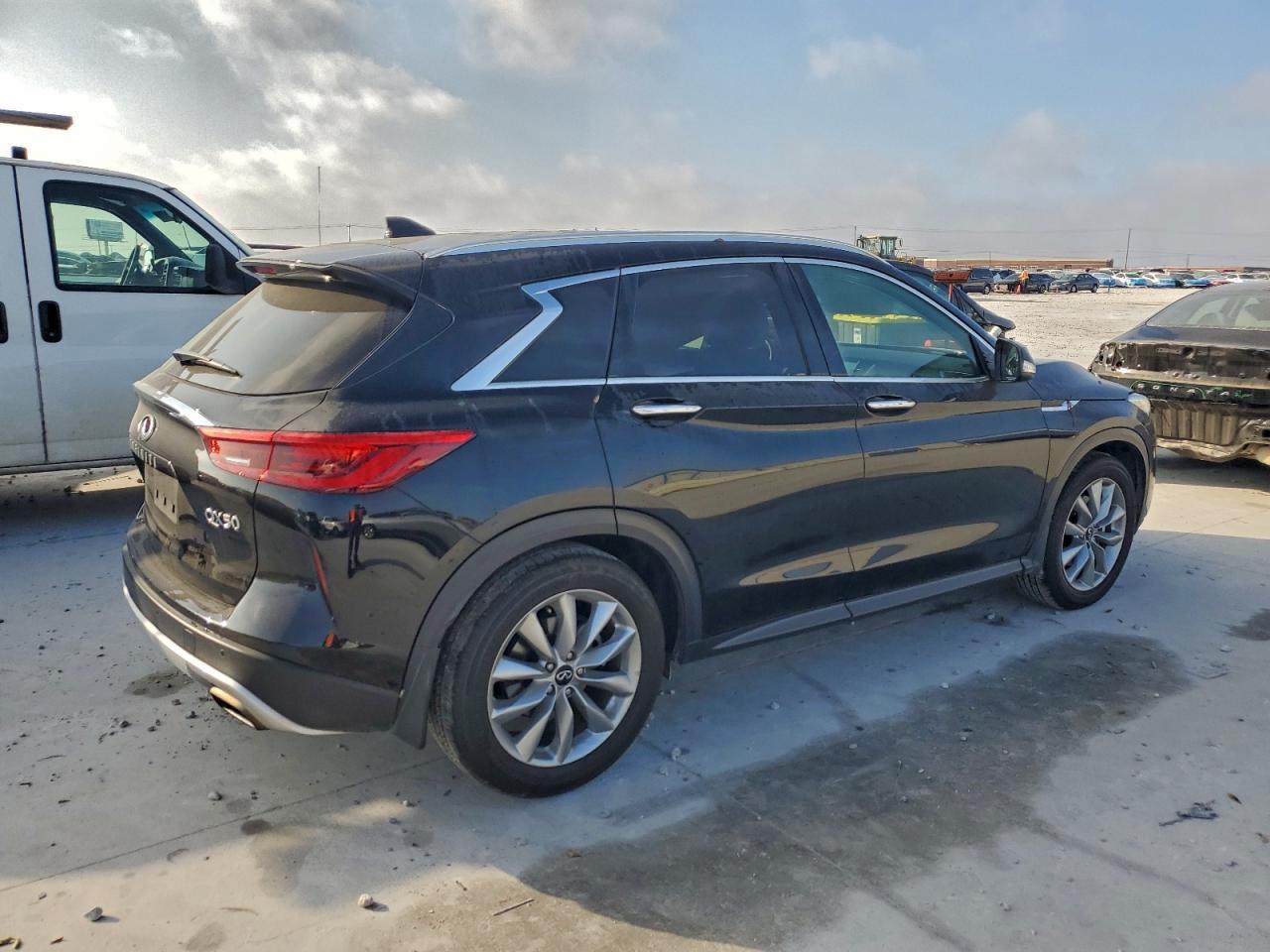2020 Infiniti Qx50 Pure - Image 3