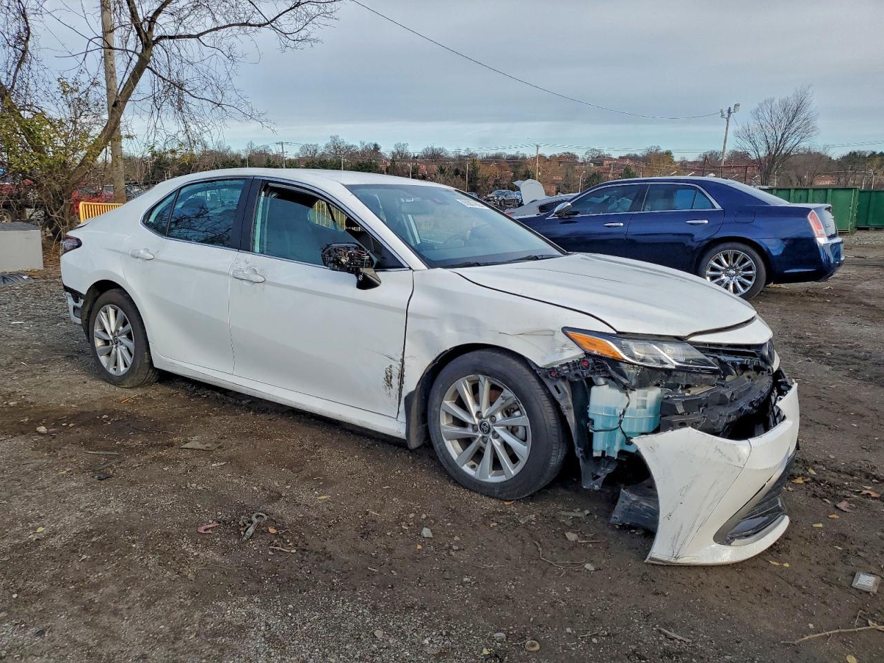 2023 Toyota Camry Le - Фото 4