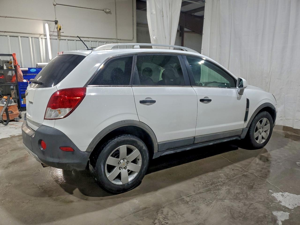 2012 Chevrolet Captiva Sport - Image 3