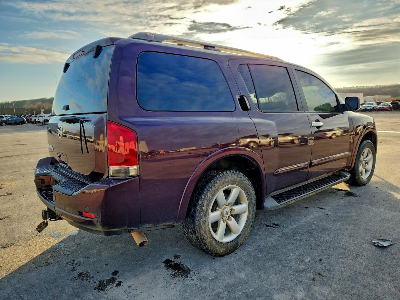 2014 Nissan Armada Sv - Image 3