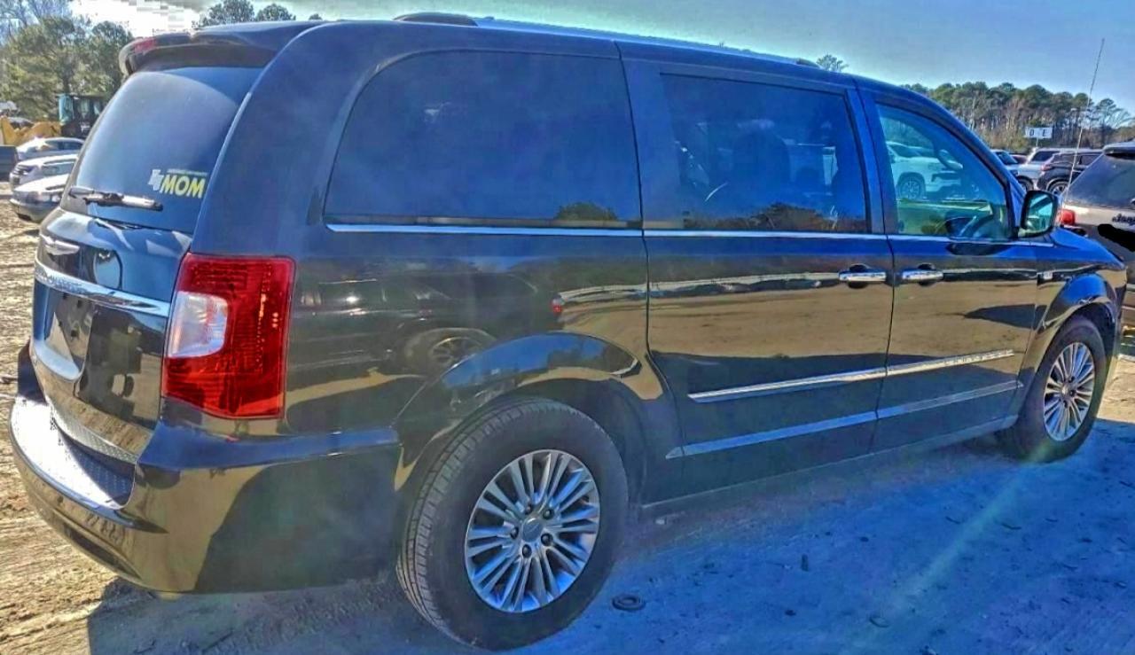 2014 Chrysler Town & Country Touring L - Фото 3