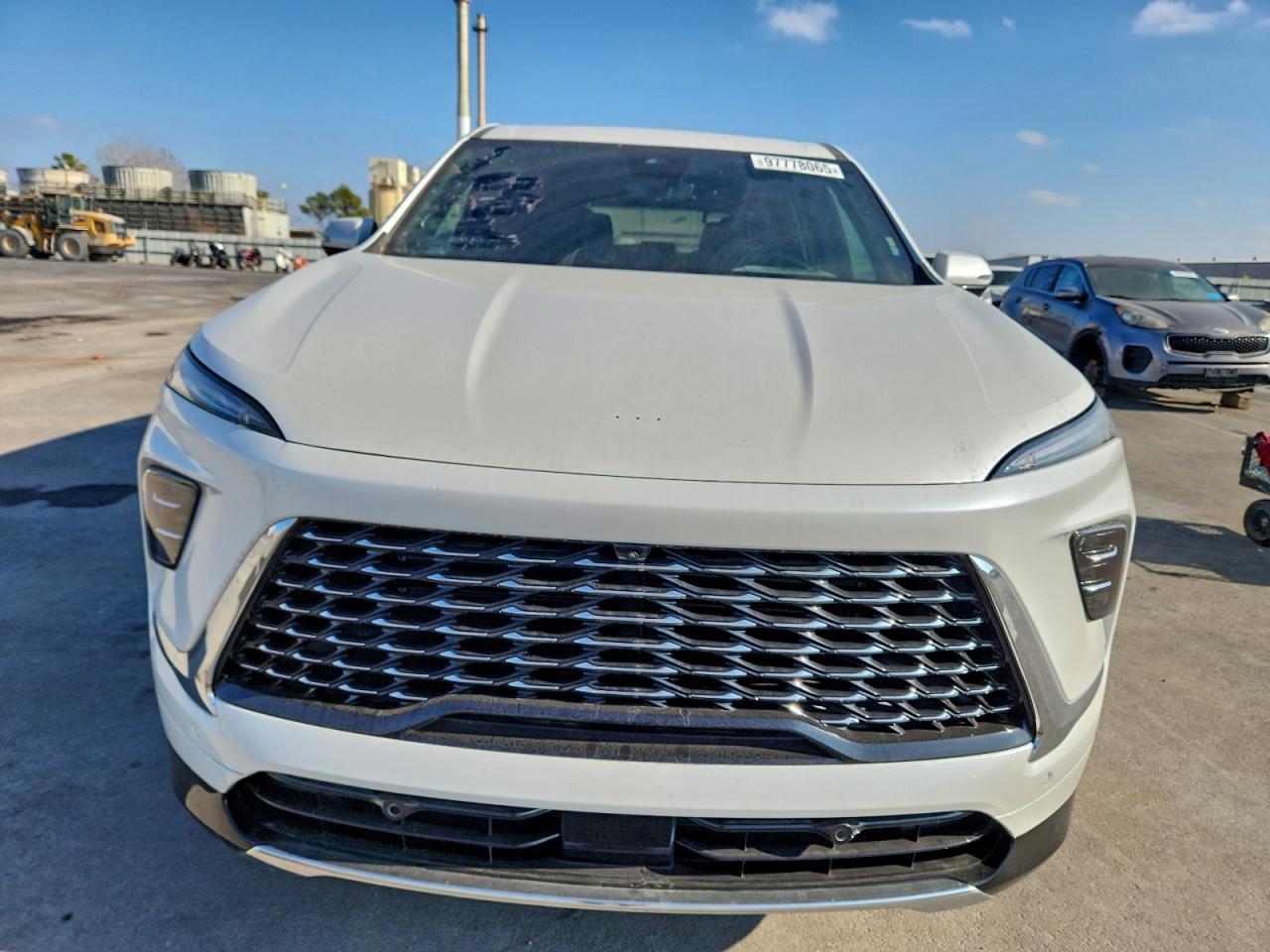 2025 Buick Enclave Avenir - Image 5