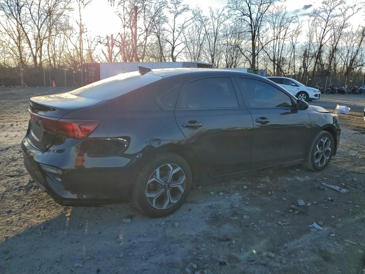2020 Kia Forte Fe - Фото 3