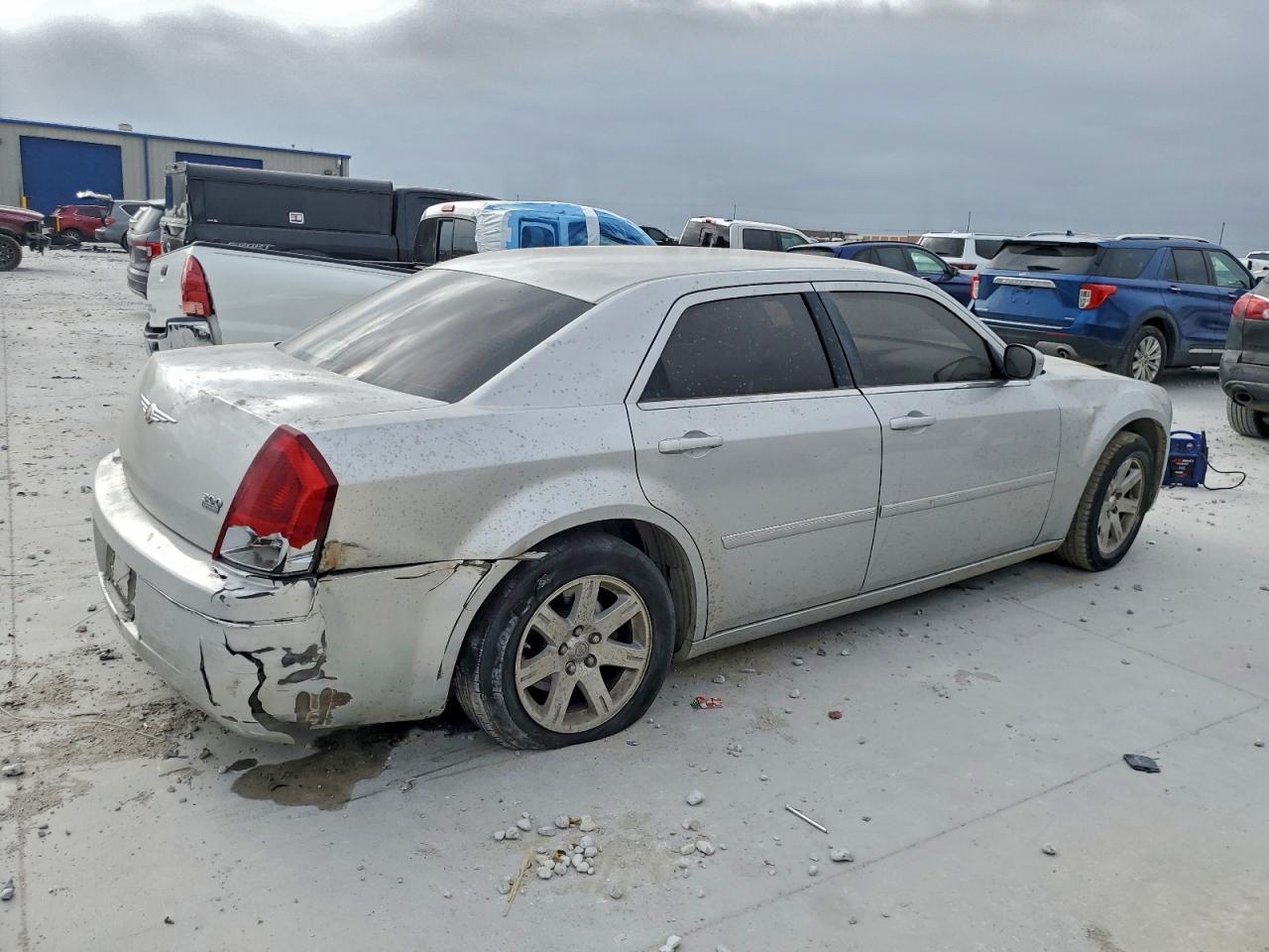 2007 Chrysler 300 Touring - Image 3