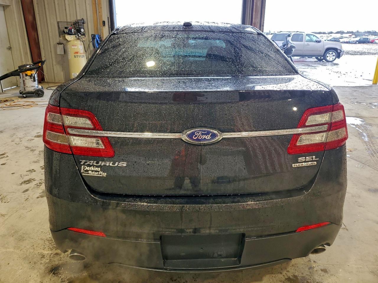 2015 Ford Taurus Sel - Фото 6