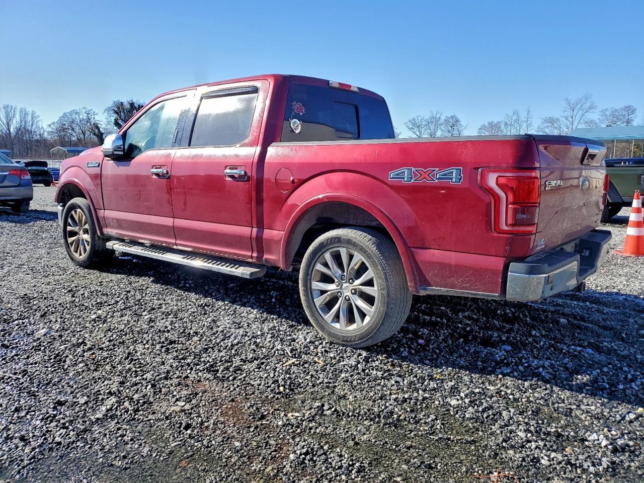 2015 Ford F150 Supercrew - Фото 2