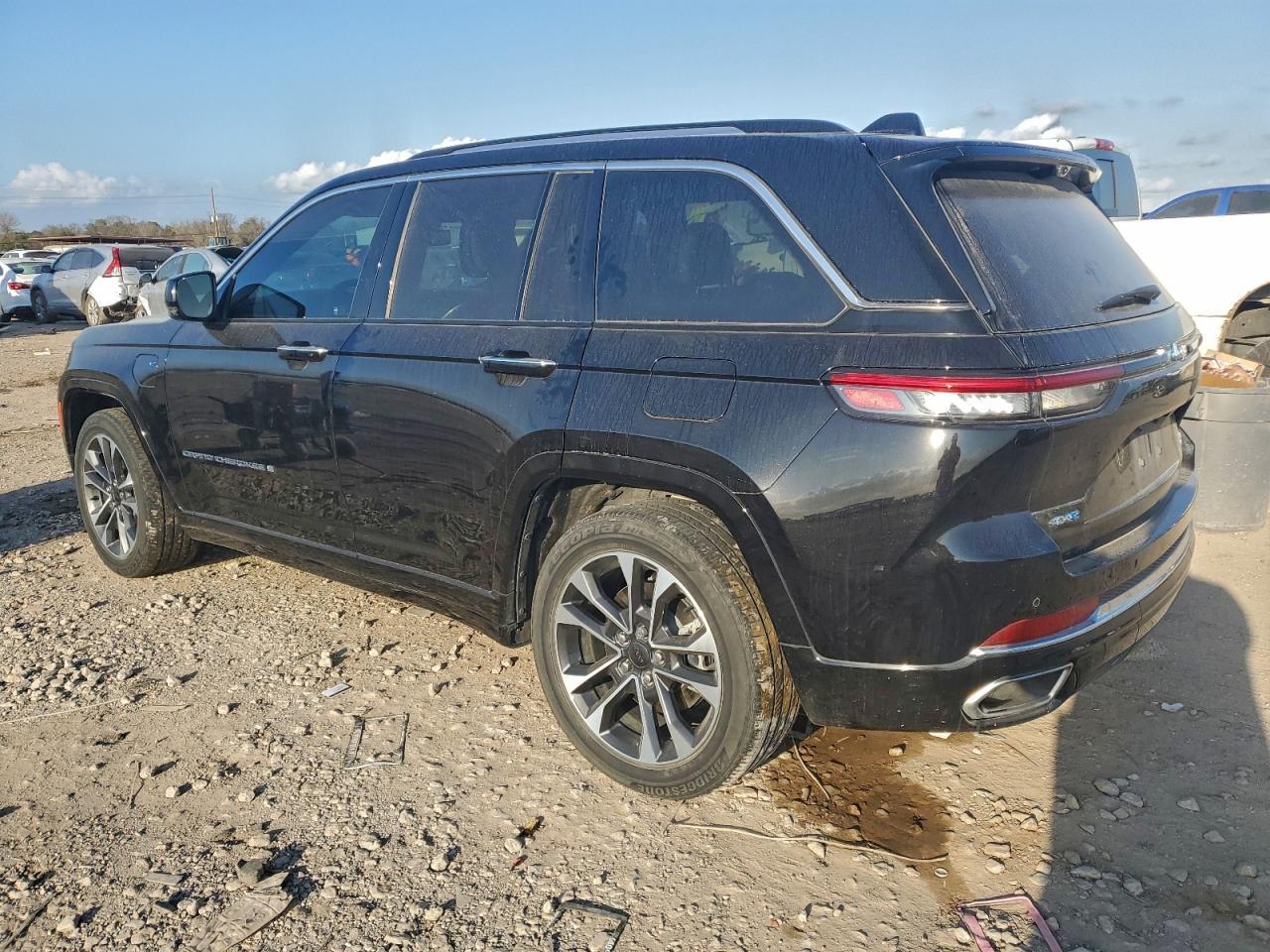 2022 Jeep Grand Cherokee Overland 4Xe - Image 2