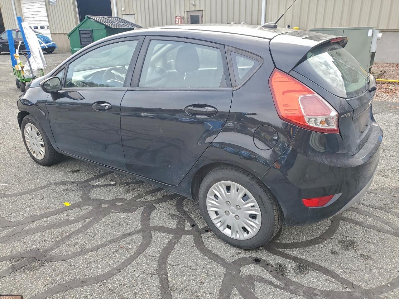 2016 Ford Fiesta S - Фото 2