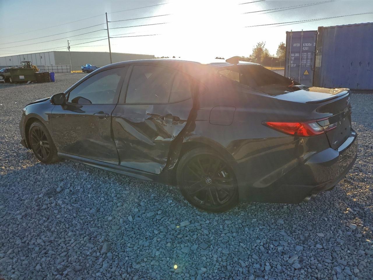 2026 Toyota Camry Xse - Фото 2