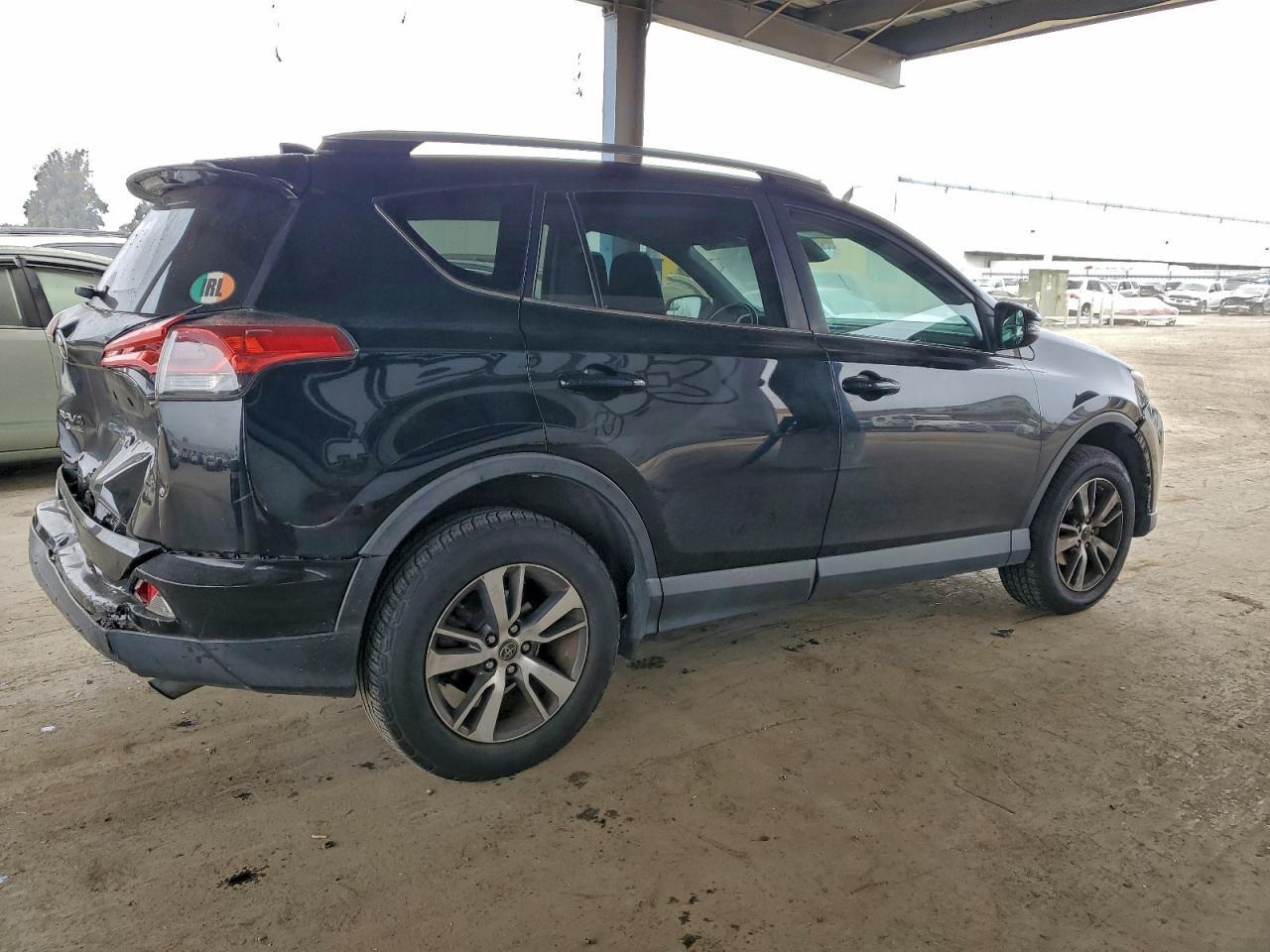 2017 Toyota Rav4 Xle - Фото 3