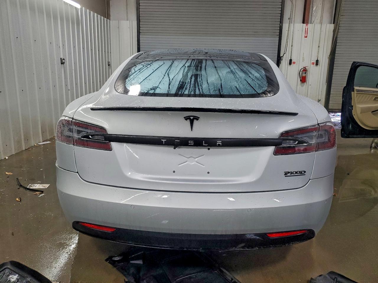 2016 Tesla Model S - Image 6