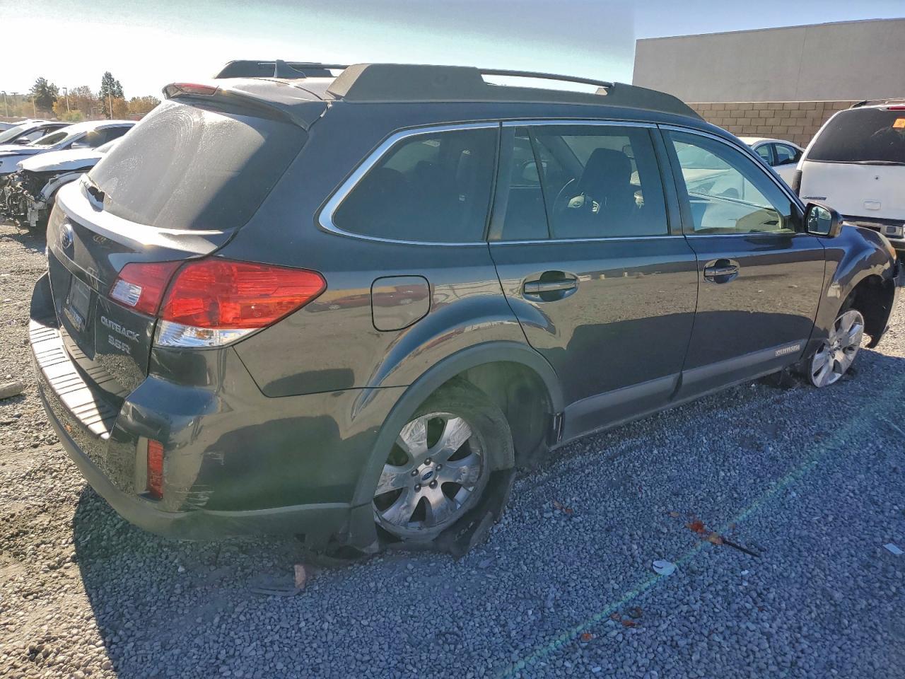 2012 Subaru Outback 3.6R Limited - Фото 3