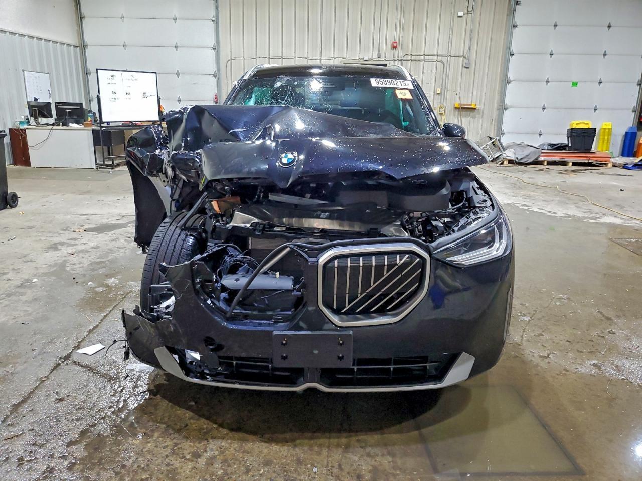 2025 BMW X3 30 xDrive - Image 5