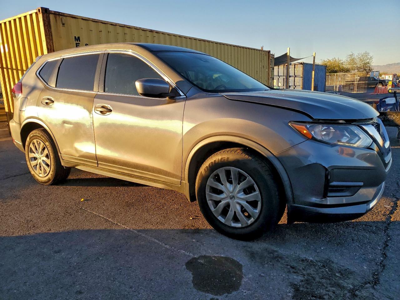 2019 Nissan Rogue S - Фото 4