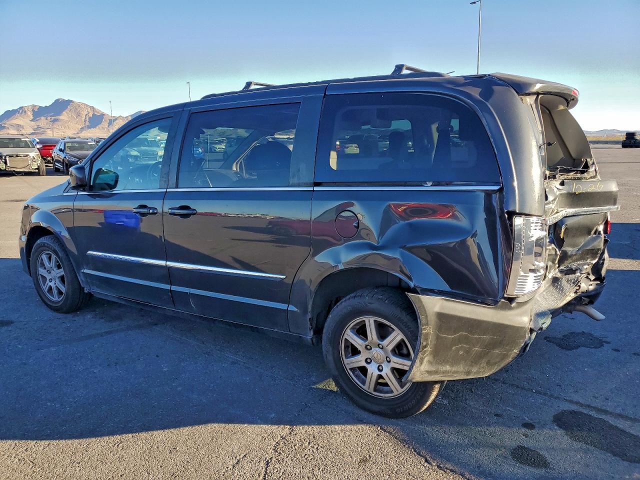 2011 Chrysler Town & Country Touring - Image 2