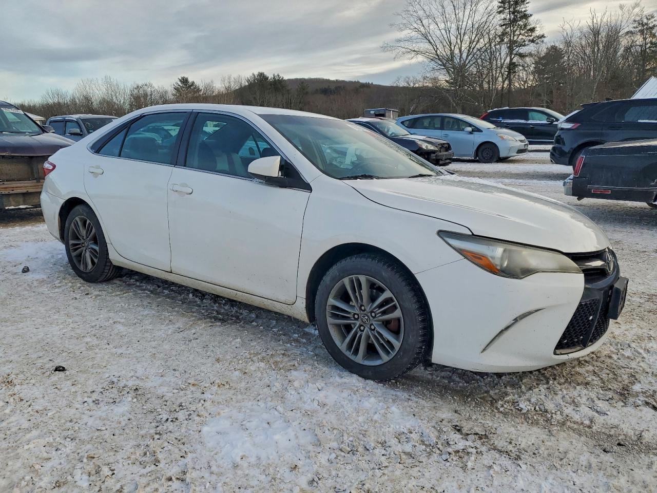 2017 Toyota Camry Le - Image 4