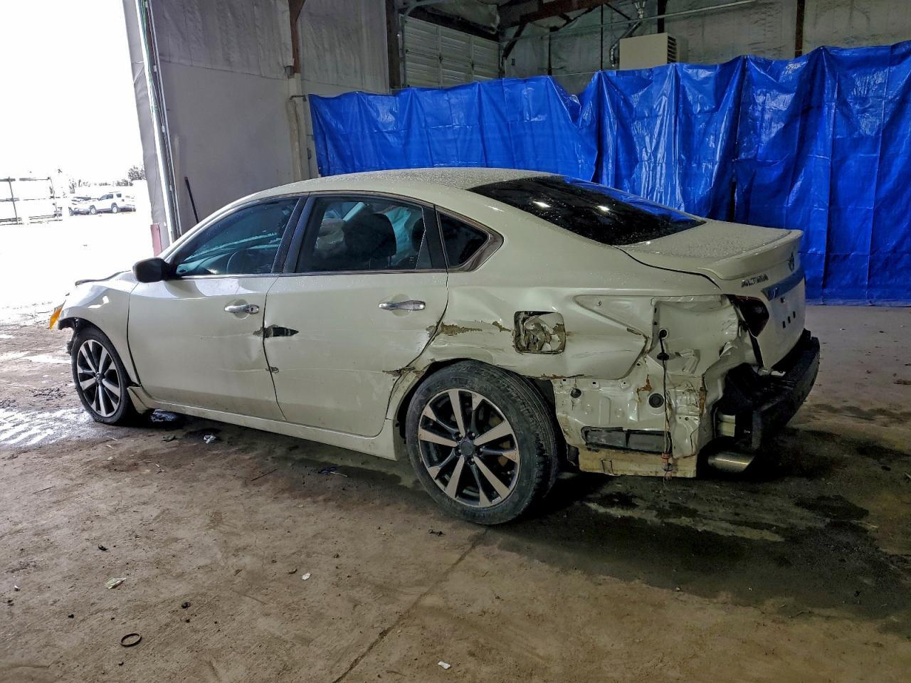 2017 Nissan Altima 2.5 - Фото 2