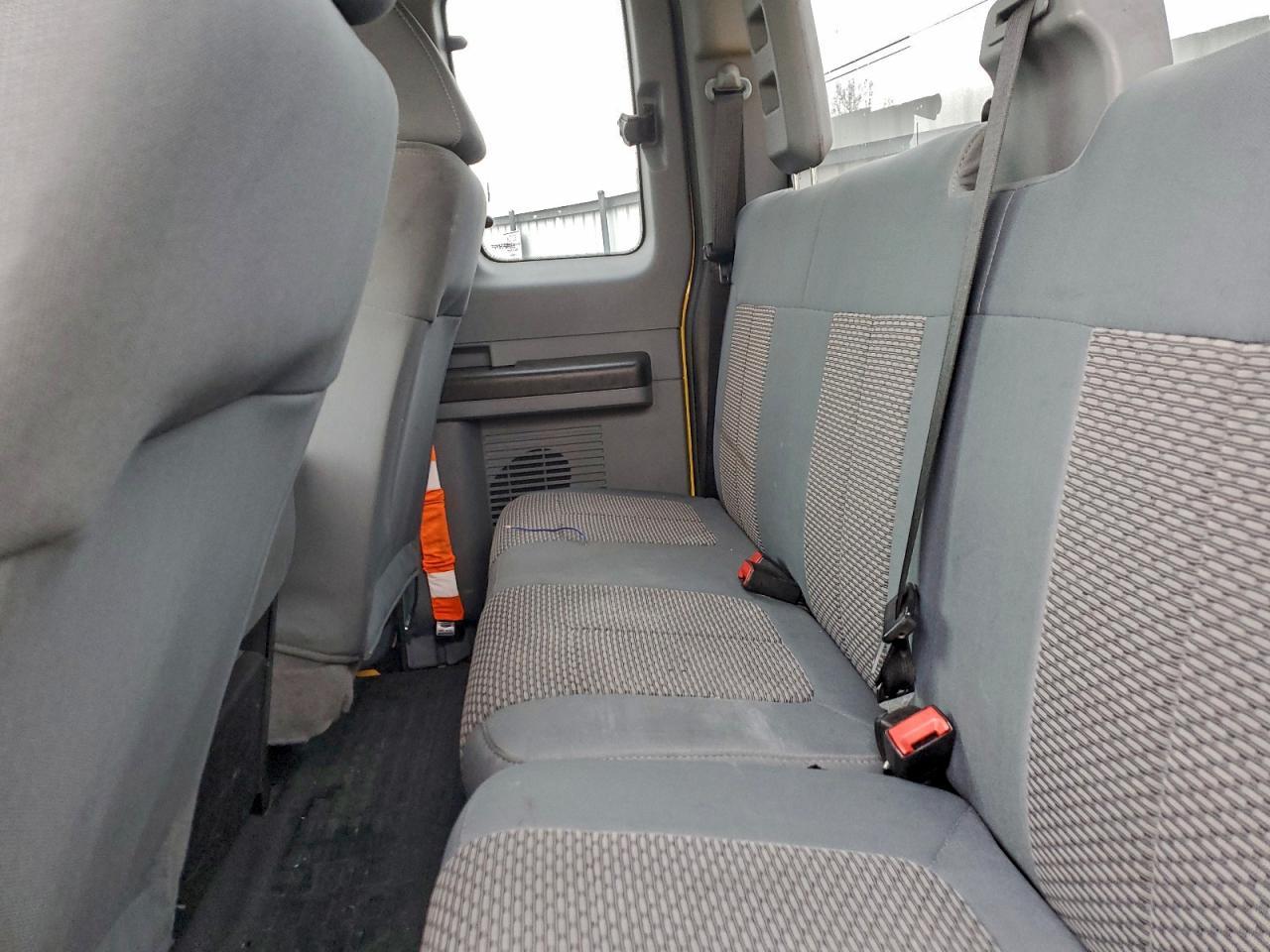 2016 Ford F-450 Supe - Hooklift Truck - Фото 6