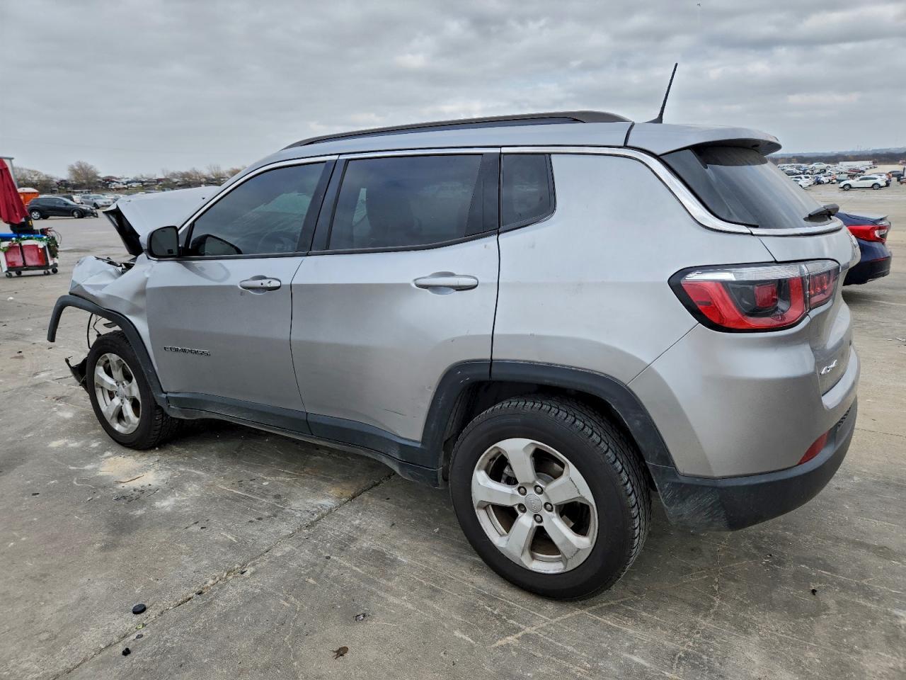 2018 Jeep Compass Latitude - Фото 2