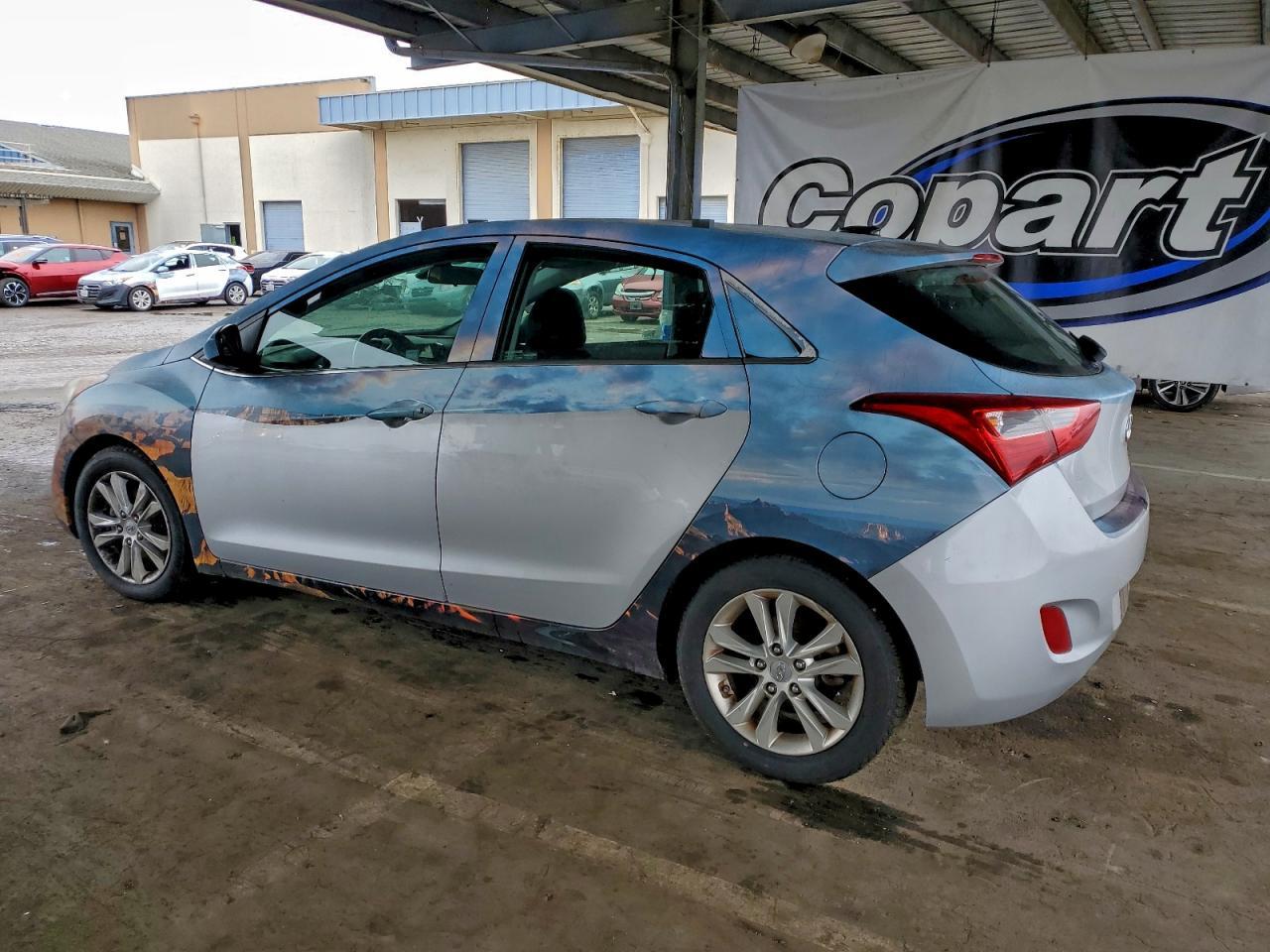 2016 Hyundai Elantra Gt - Image 2