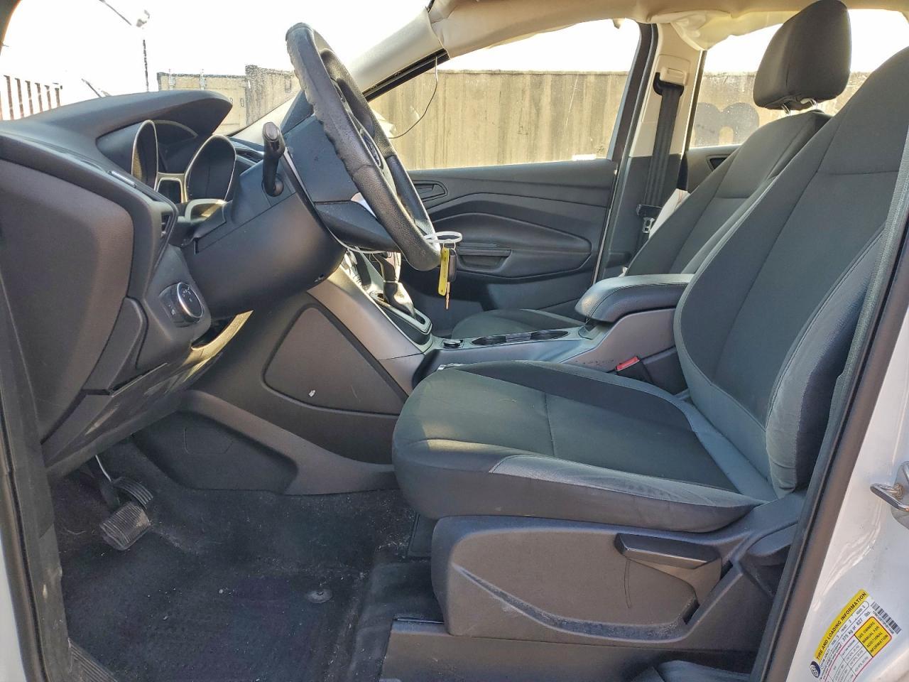 2015 Ford Escape S - Фото 7