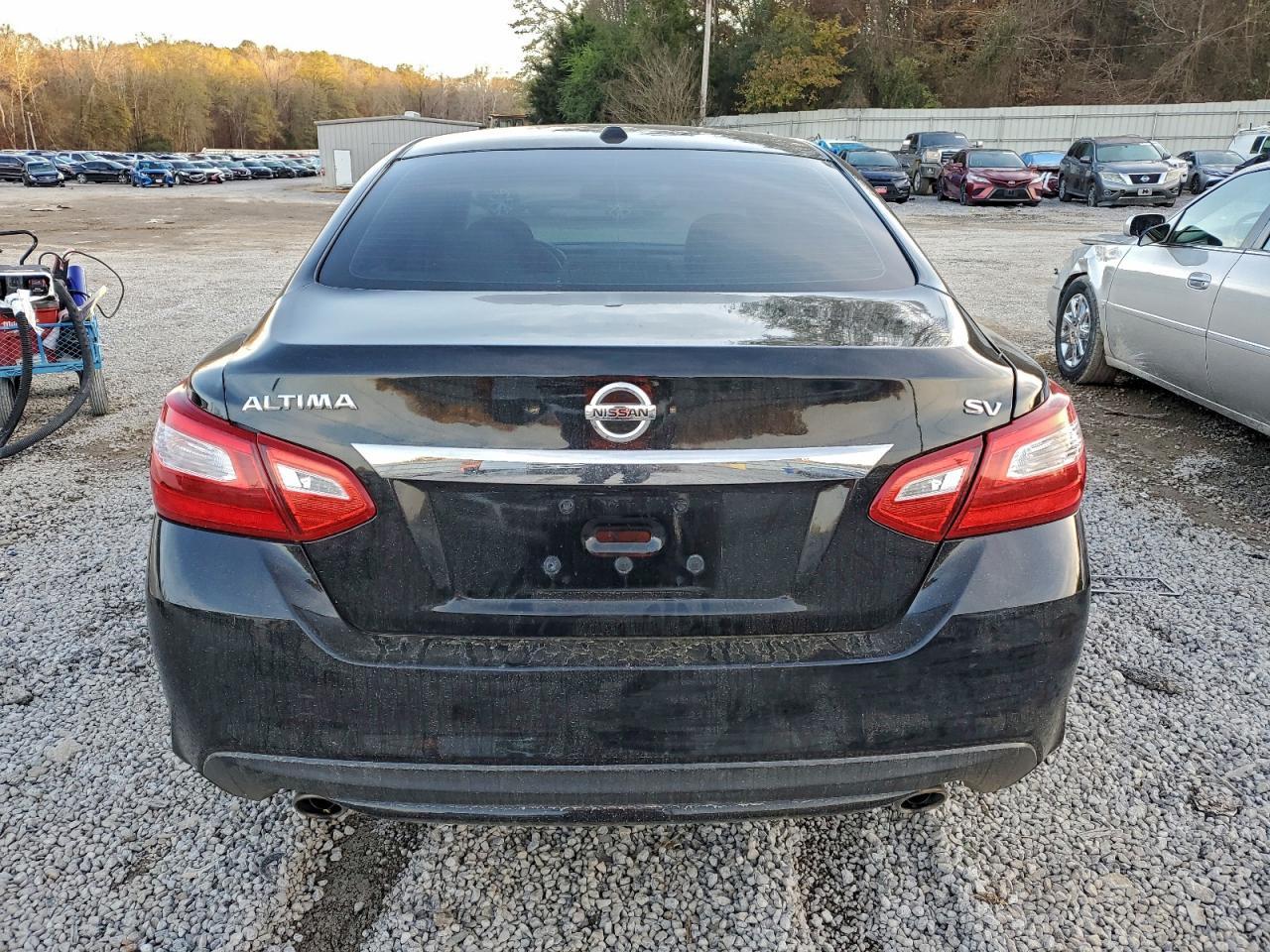 2017 Nissan Altima 2.5 - Image 6