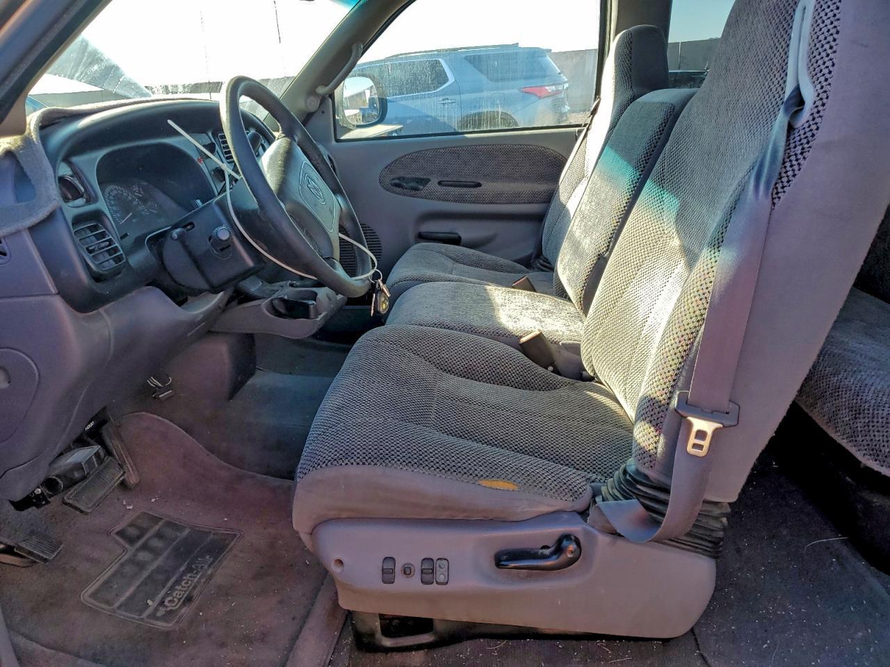 1999 Dodge Ram 2500 - Фото 7