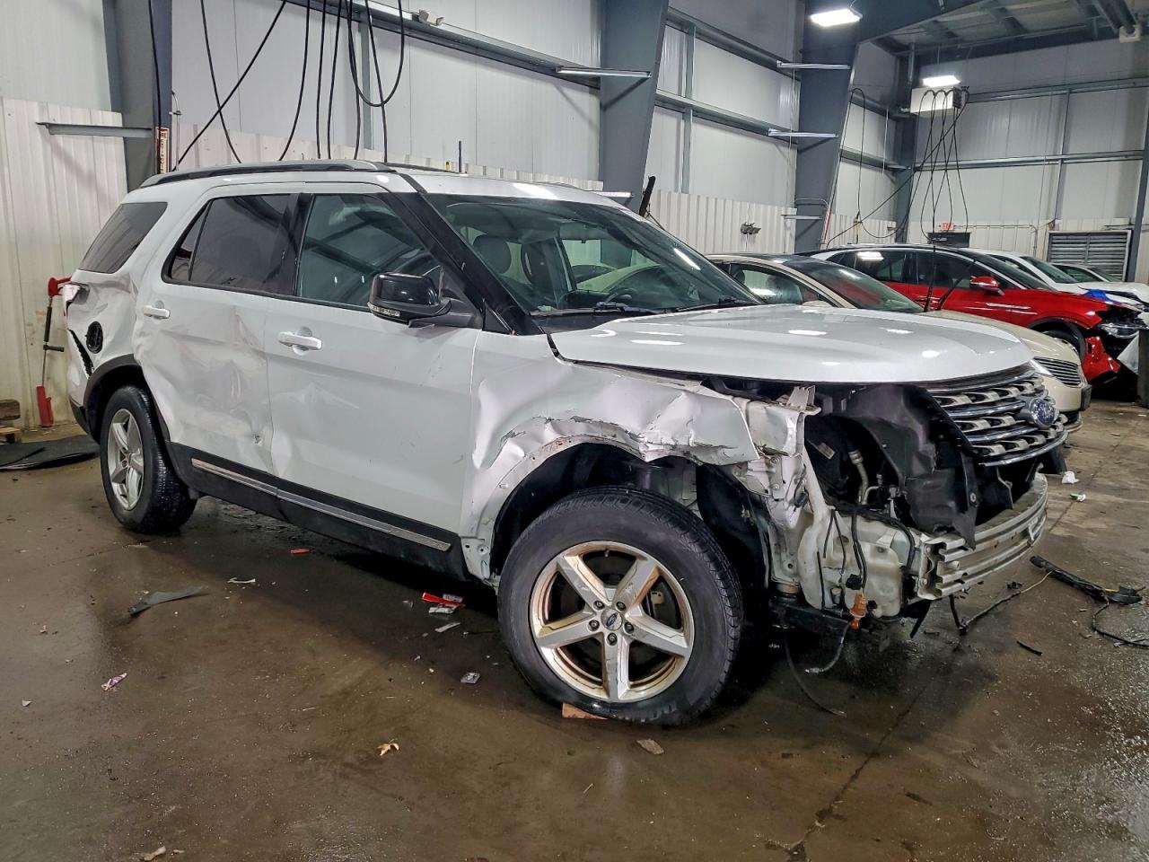 2016 Ford Explorer Xlt - Image 4