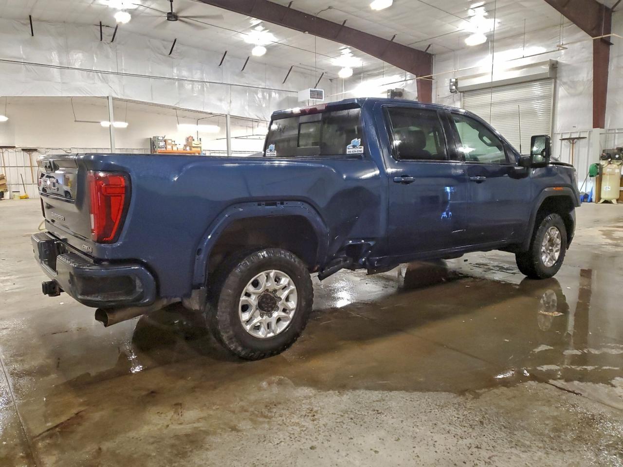 2022 GMC Sierra K2500 At4 - Фото 3