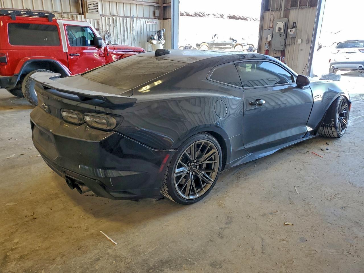 2020 Chevrolet Camaro Zl1 - Фото 3
