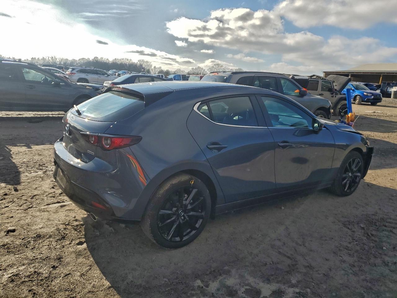 2024 Mazda 3 Preferred - Фото 3