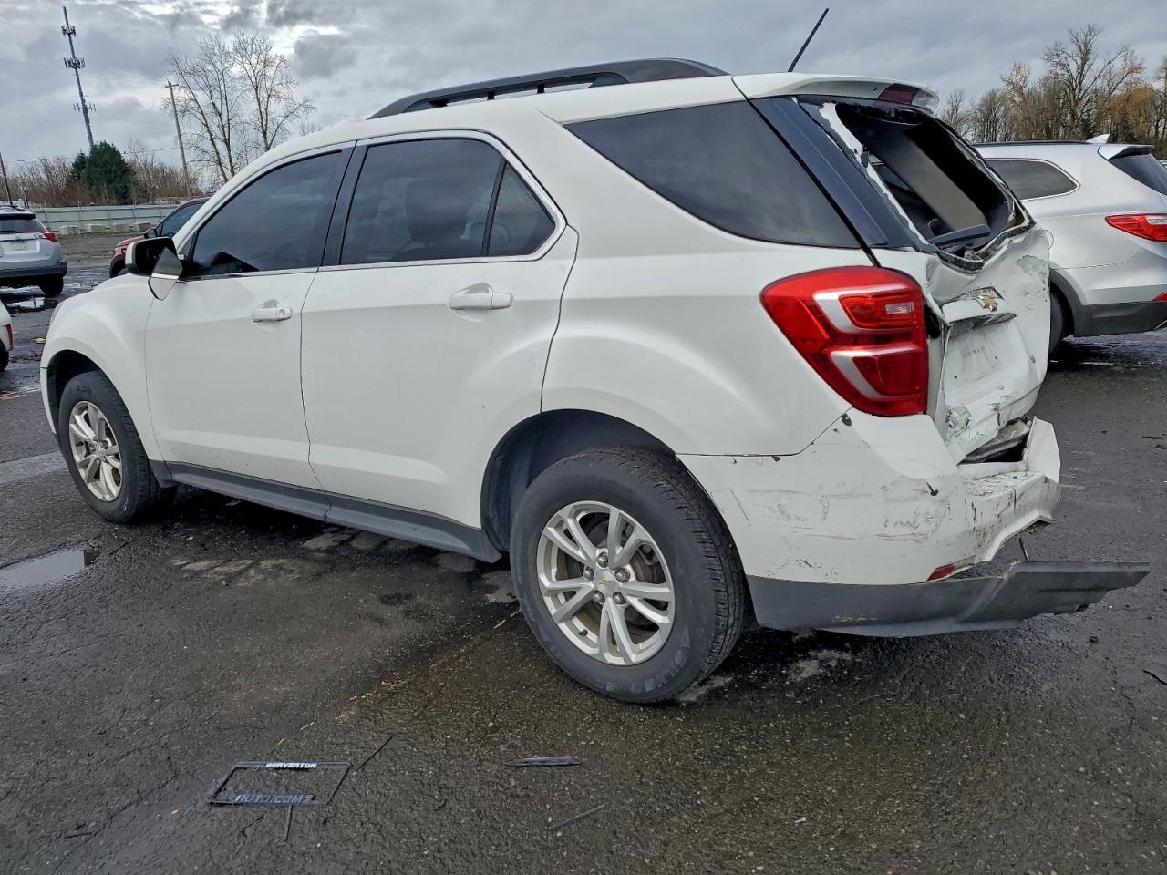 2017 Chevrolet Equinox Lt - Image 2