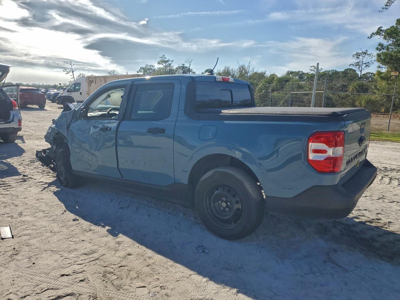 2023 Ford Maverick Xl - Image 2