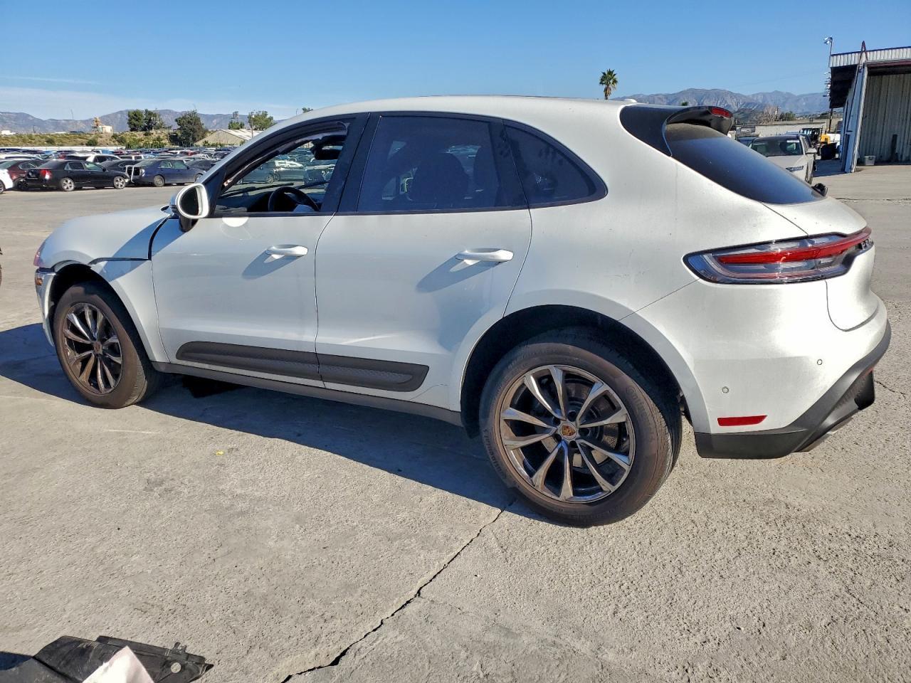 2024 Porsche Macan Base - Image 2