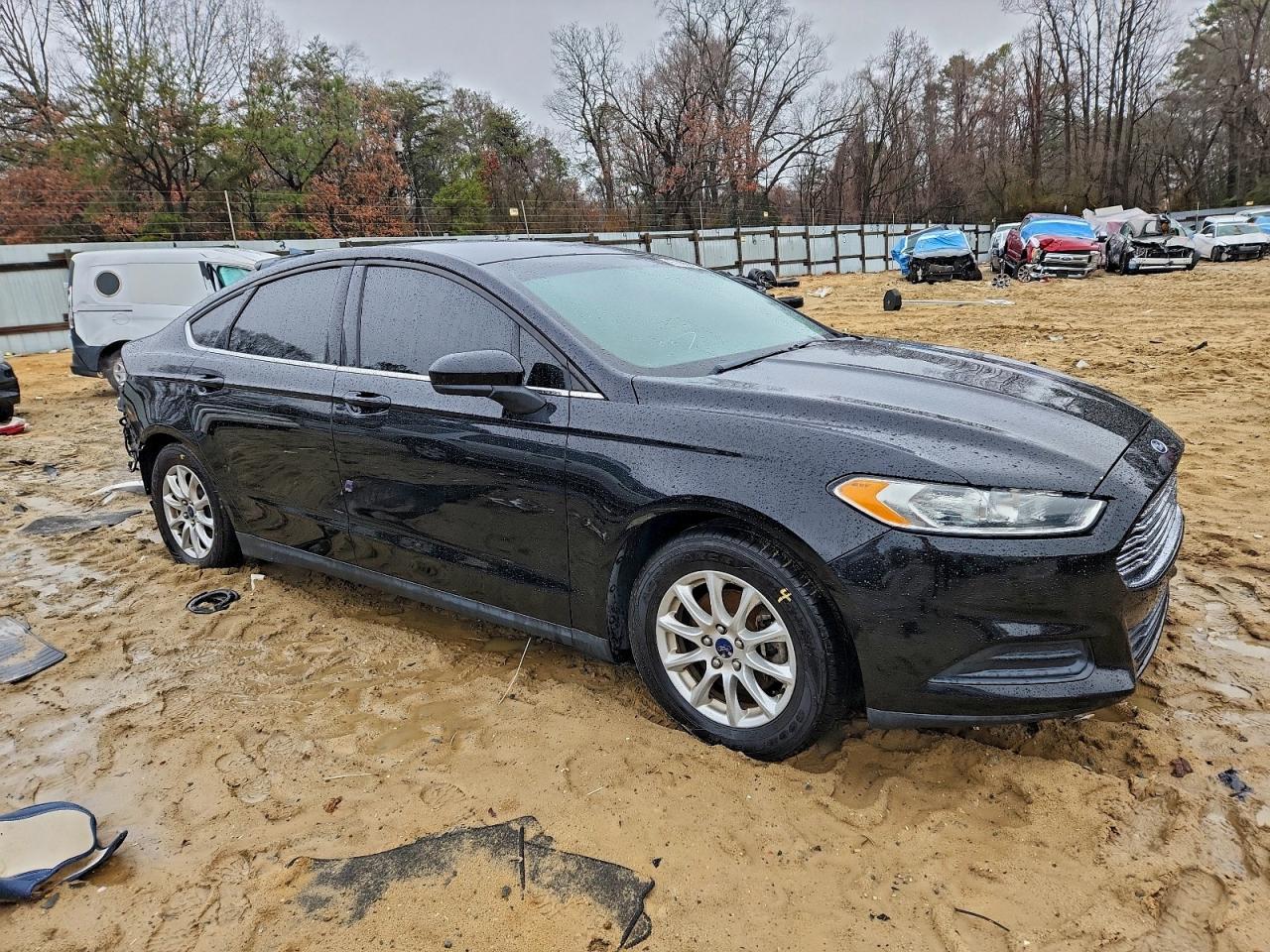 2016 Ford Fusion S - Фото 4