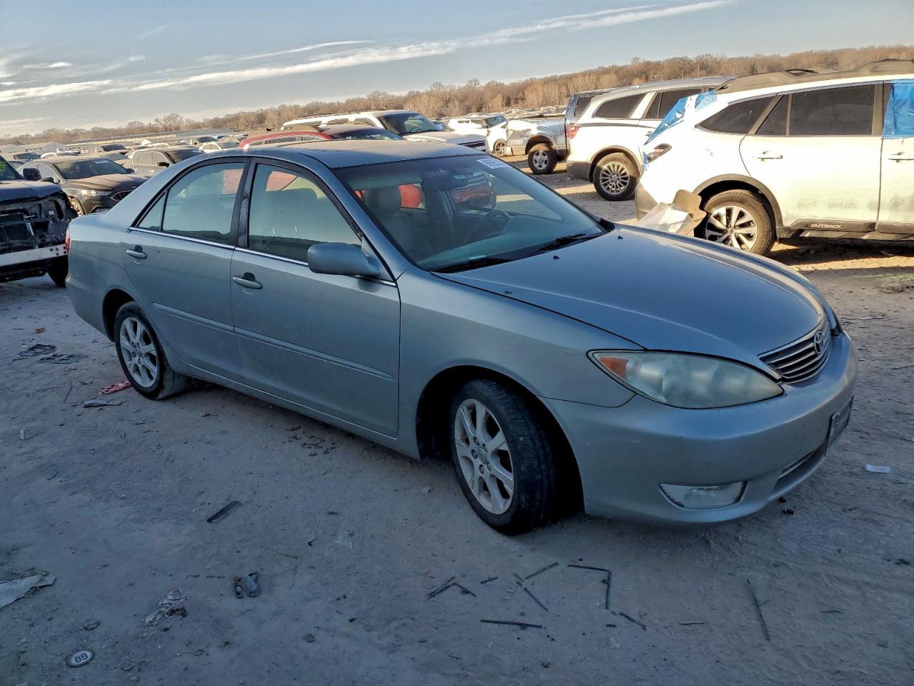 2005 Toyota Camry Le - Фото 4