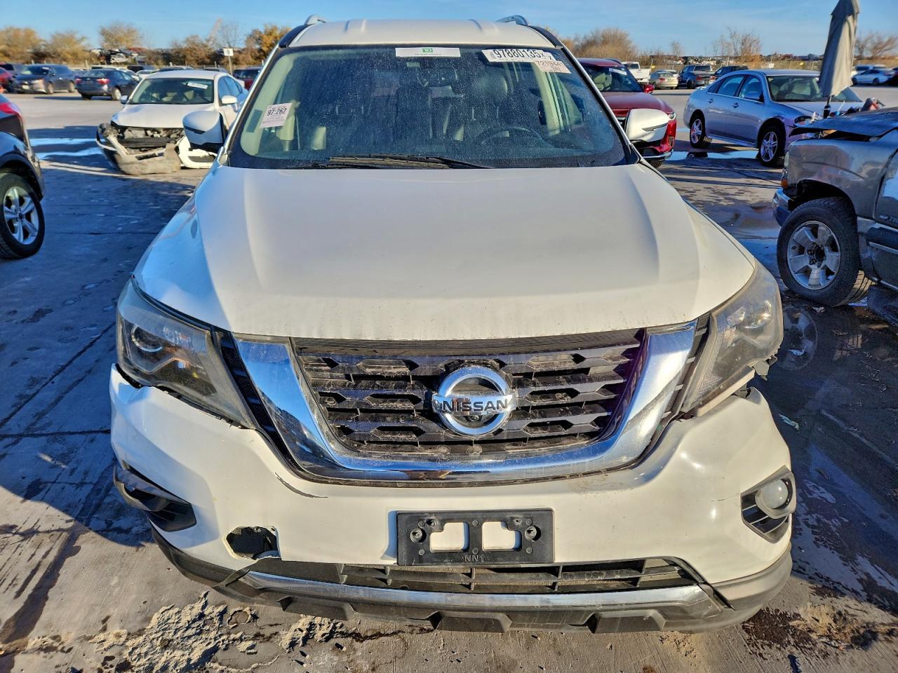 2019 Nissan Pathfinder S - Image 5