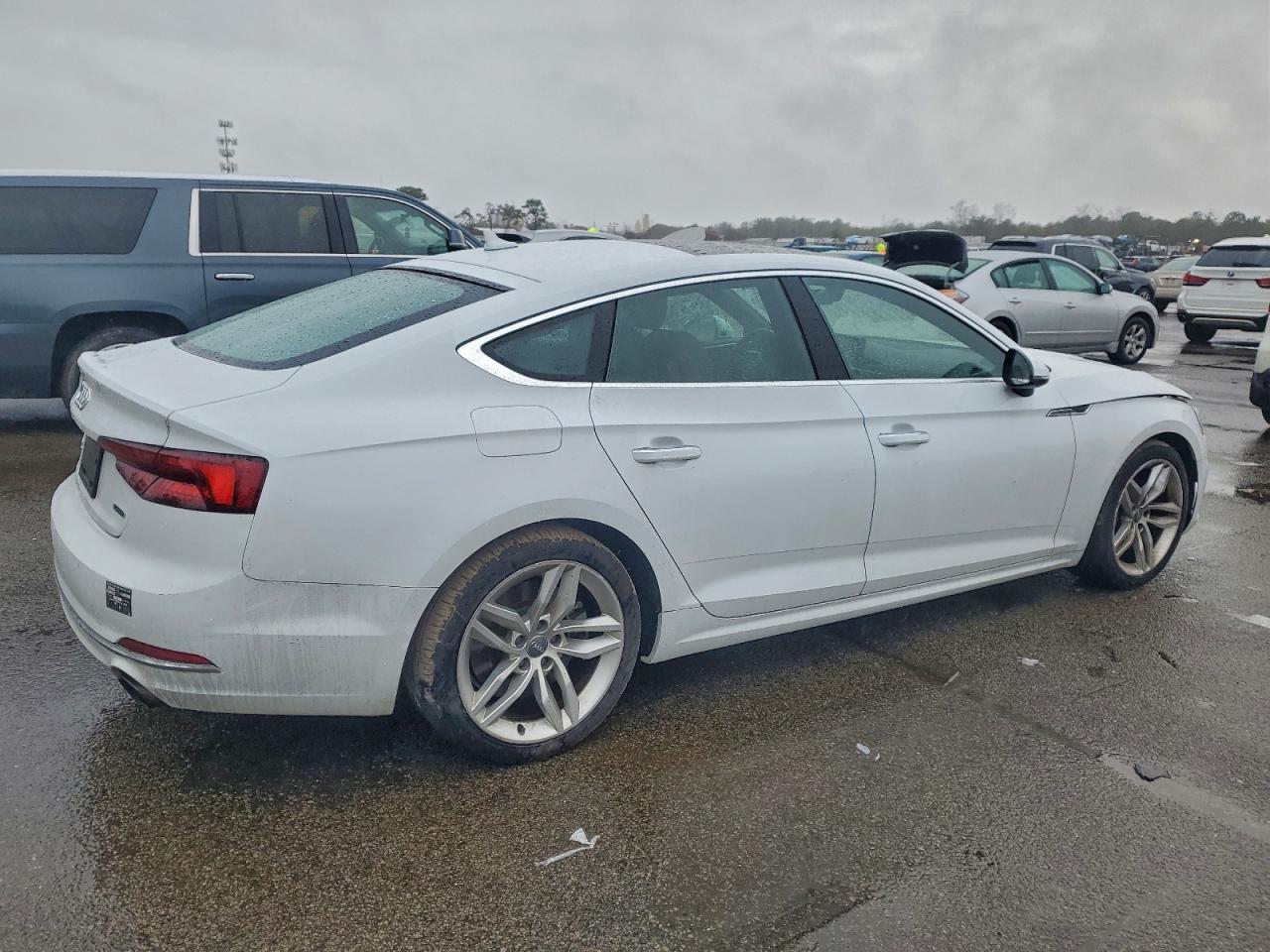 2019 Audi A5 Premium - Фото 3
