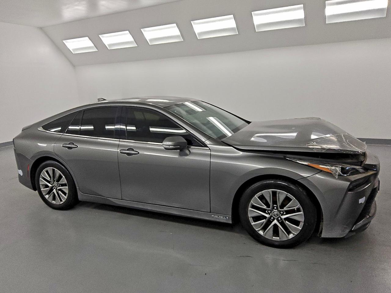 2022 Toyota Mirai Le - Фото 4