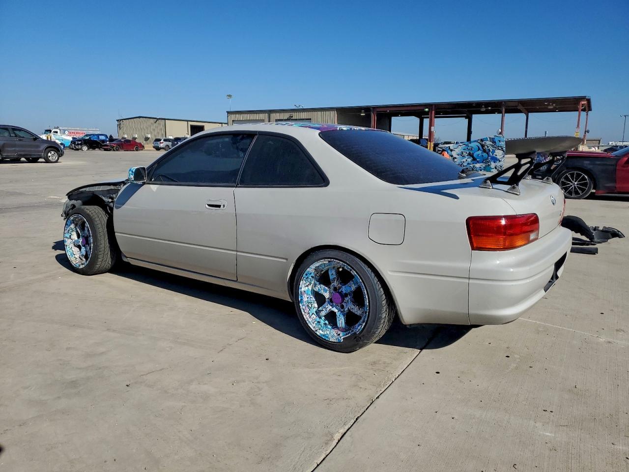 1997 Toyota Cor - Image 2