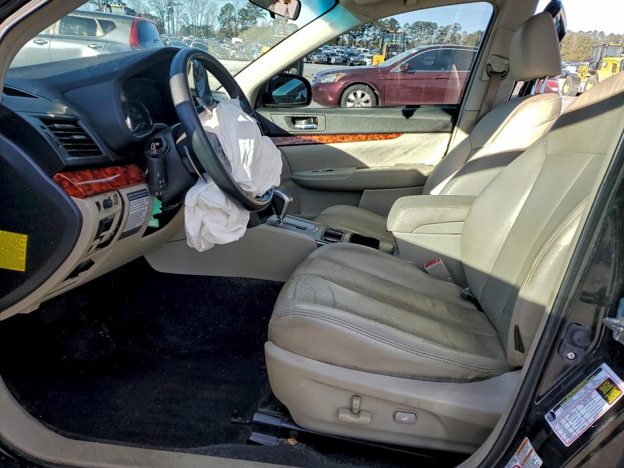 2011 Subaru Outback 3.6R Limited - Image 7