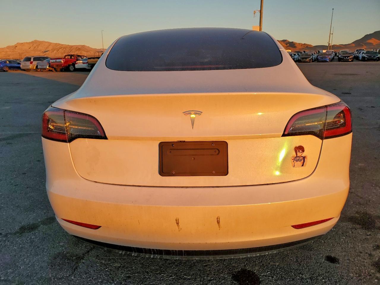 2023 Tesla Model 3 - Фото 6
