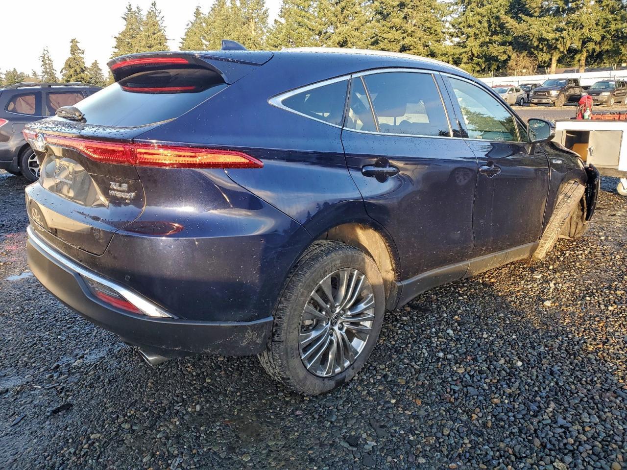 2021 Toyota Venza Xle - Image 3