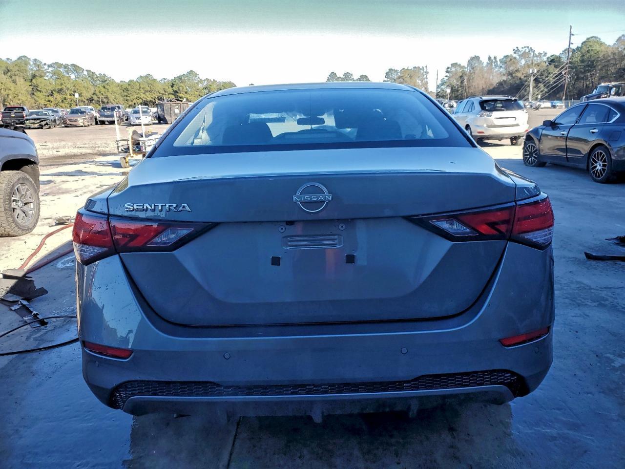 2025 Nissan Sentra S - Image 6