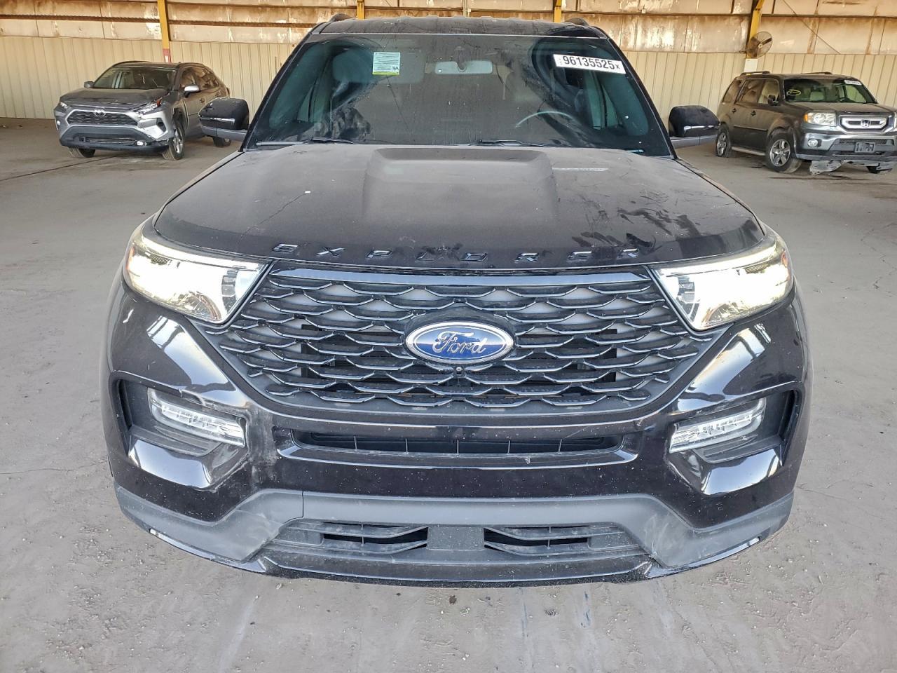 2022 Ford Explorer St-Line - Фото 5