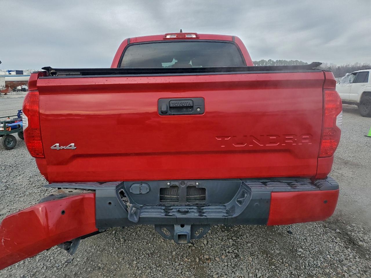2020 Toyota Tundra Crewmax 1794 - Фото 6