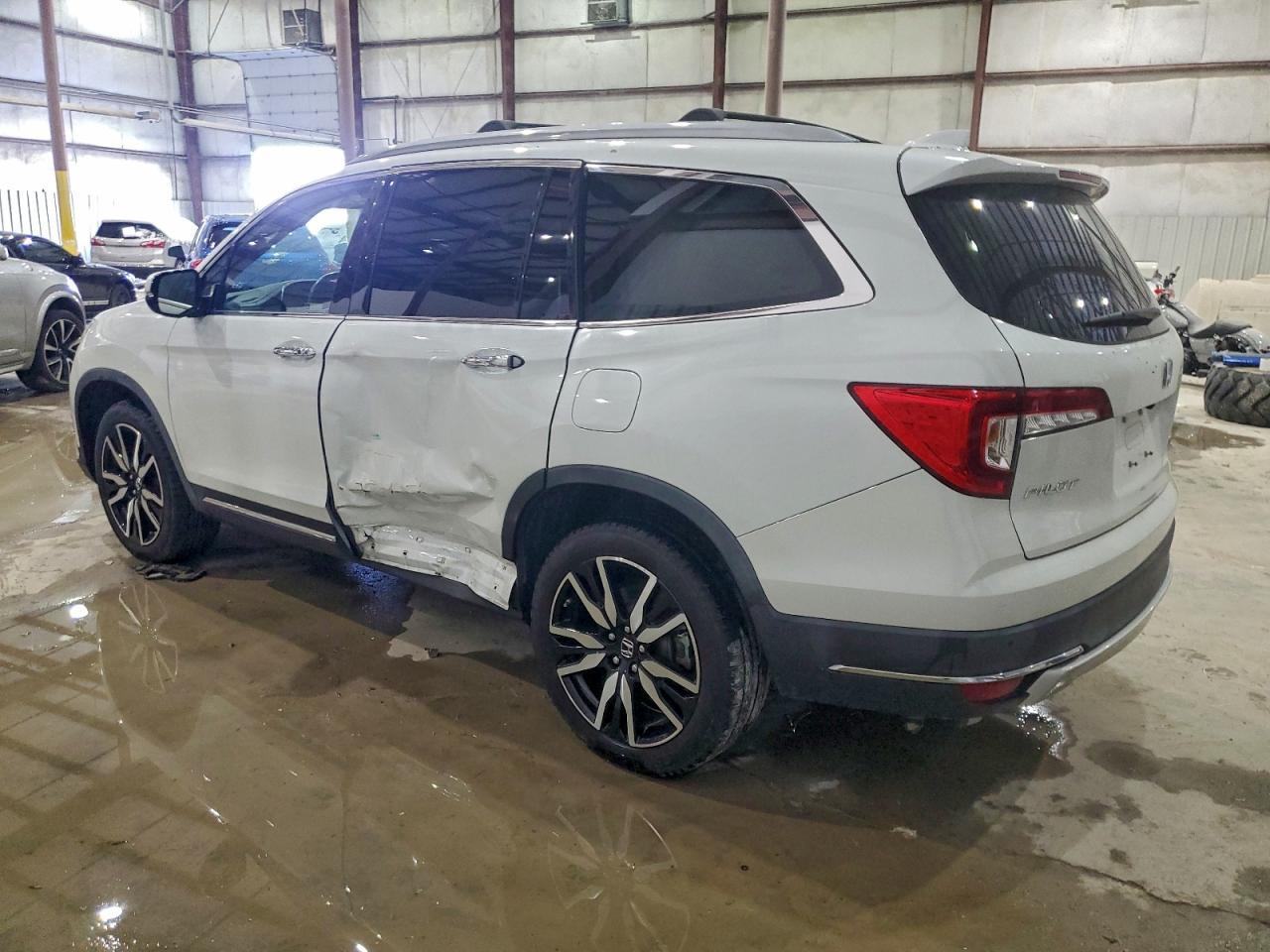 2020 Honda Pilot Elite - Image 2